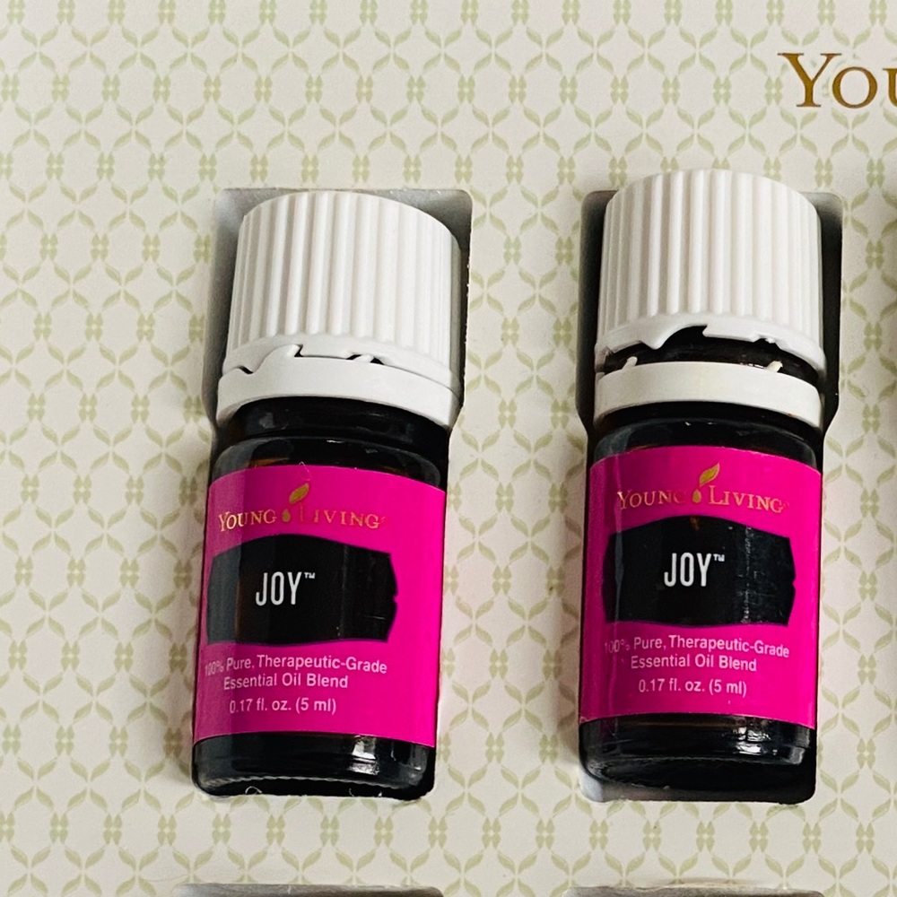 Young living essential oils: Joy